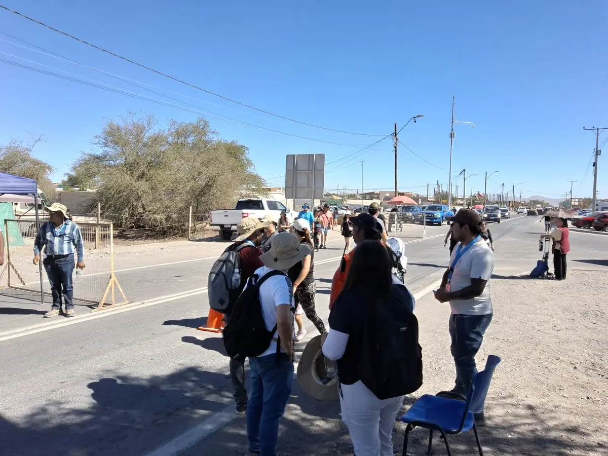 Fiscalización del Concejo Municipal en un punto de control vial.