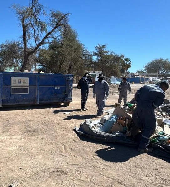 Gestión y ordenamiento de residuos en sector de acopio.
