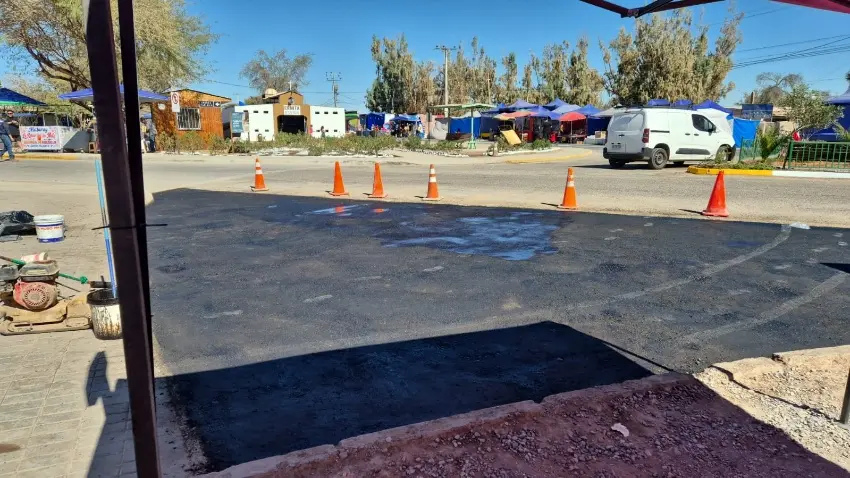 Resultado del bacheo vial ejecutado en el cruce.